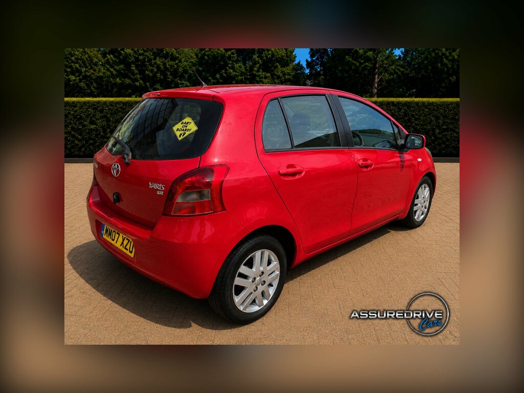 Toyota Yaris 1.3 Zinc Multimode Black #3