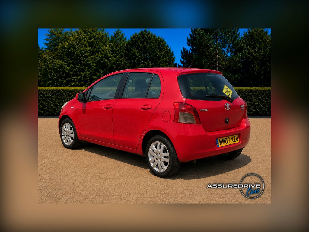Toyota Yaris 1.3 Zinc Multimode Black #5