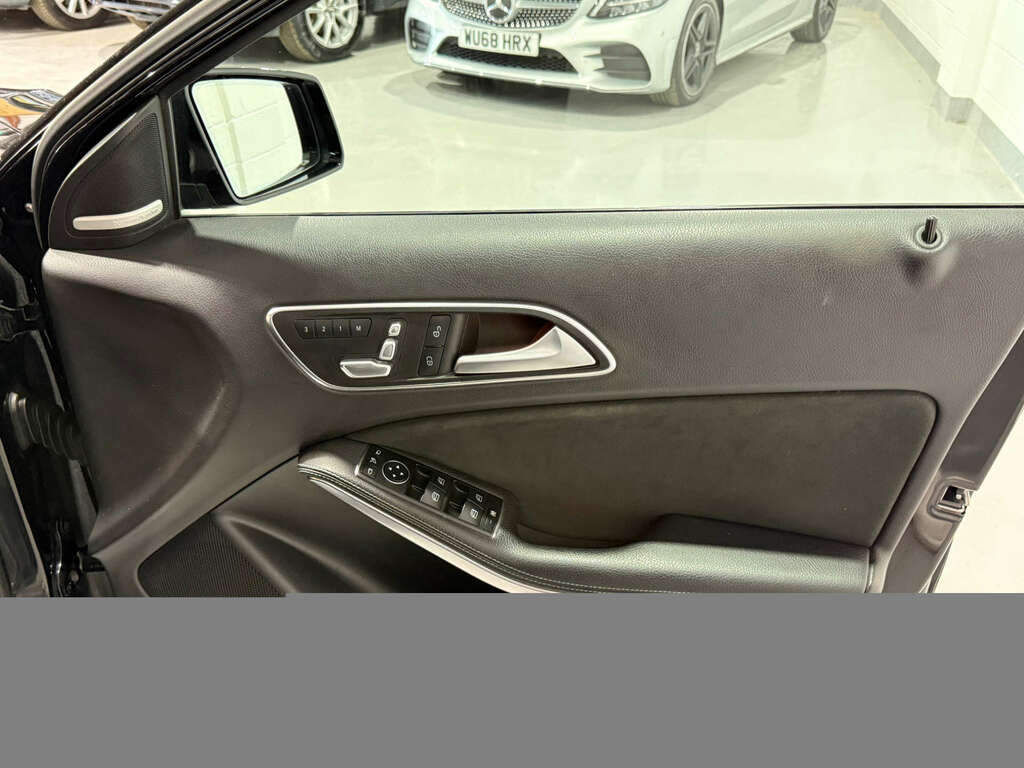 Mercedes-Benz A Class 2.1 A 220 D Motorsport Edition Premium GN66YAG Black #4