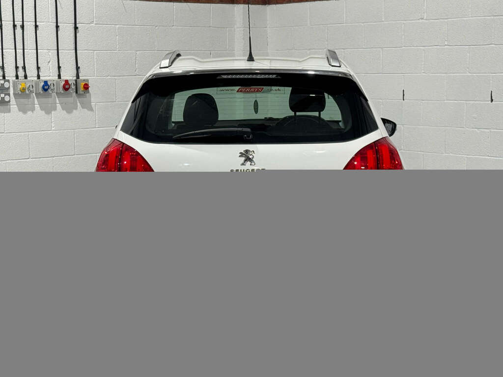Peugeot 2008 1.6 2008 Active E-hdi White #3