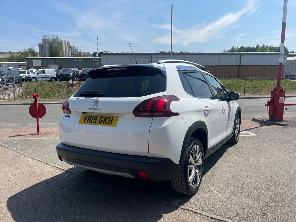 Peugeot 2008 Allure Premium 1.2 Puretech 110Ps Eat YR19GKH White #5