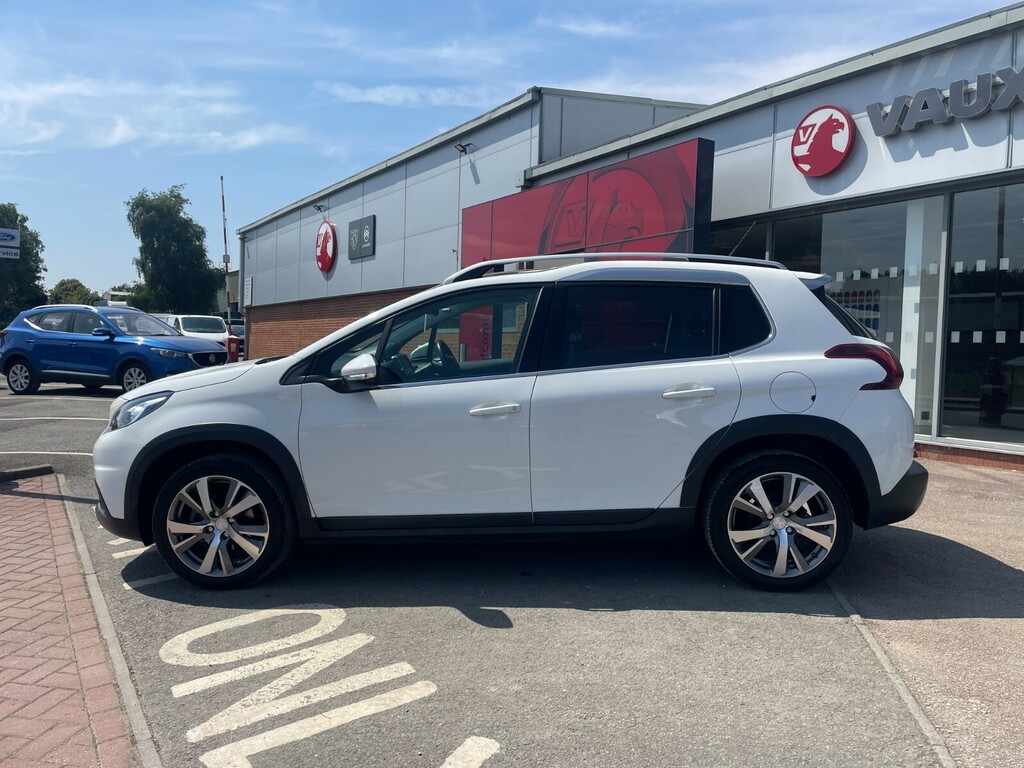 Peugeot 2008 Allure Premium 1.2 Puretech 110Ps Eat YR19GKH White #2
