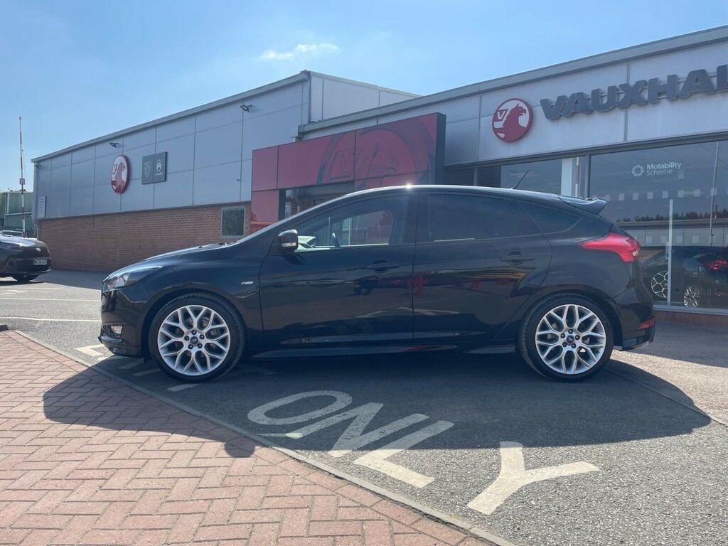 Ford Focus St-line 1.0T 125Ps Ecoboost BV67EUO Black #2