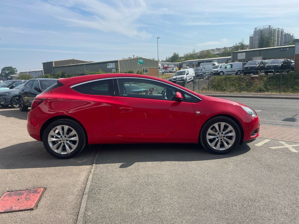 Vauxhall Astra GTC Sri 1.4T 140Ps Coupe Red #6