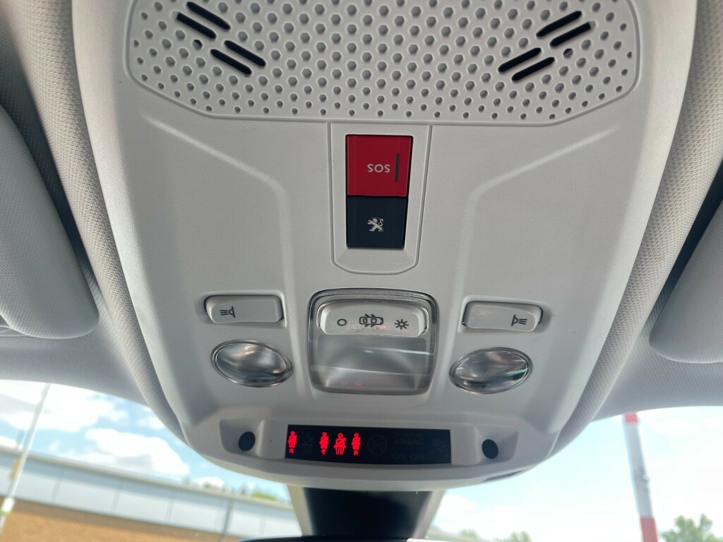 Peugeot 2008 1.2 Puretech 130 Allure Eat8 Orange #30