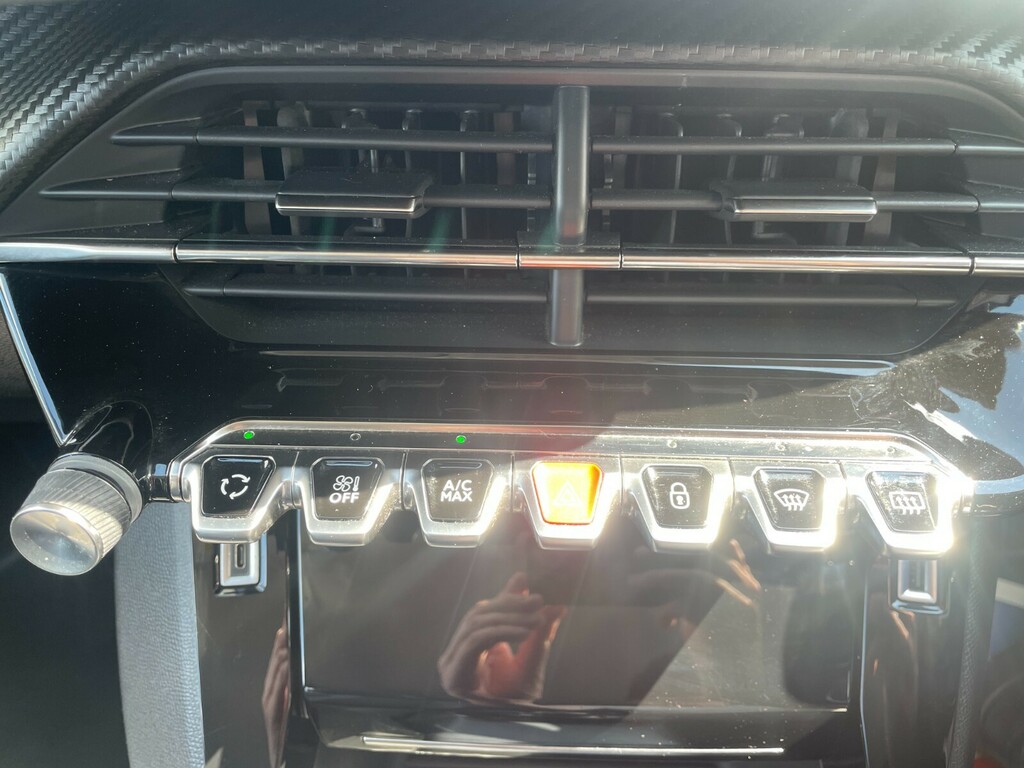 Peugeot 2008 1.2 Puretech 130 Allure Eat8 Orange #25