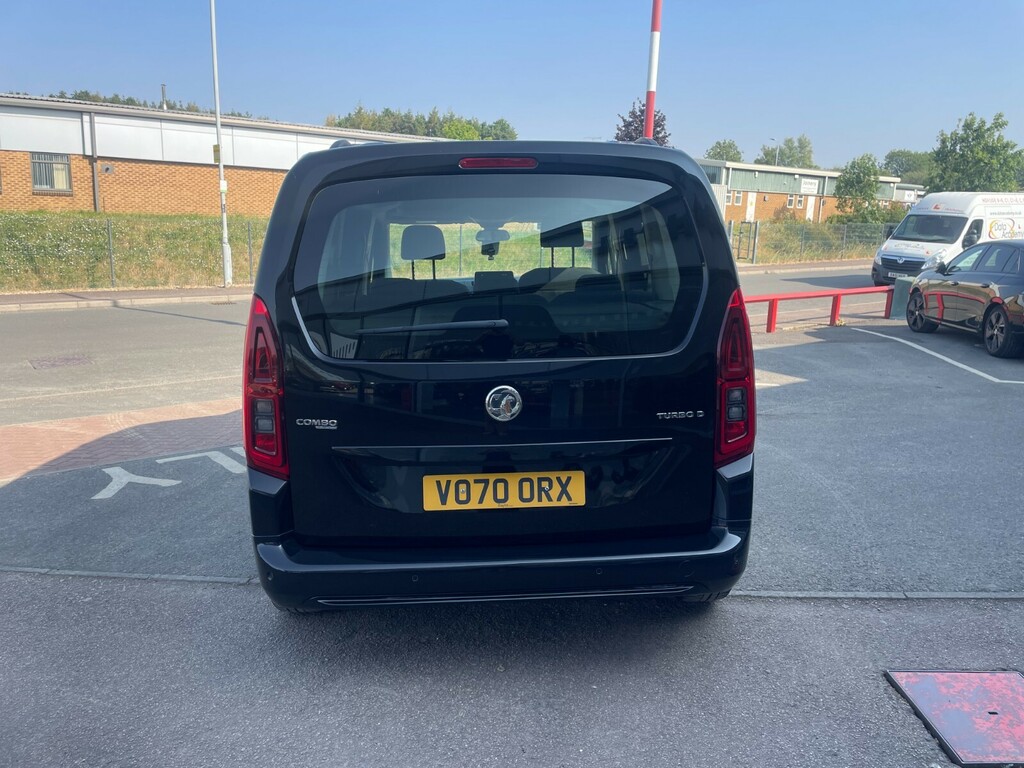 Vauxhall Combo Life Energy 1.5 Turbo D 130Ps Black #4