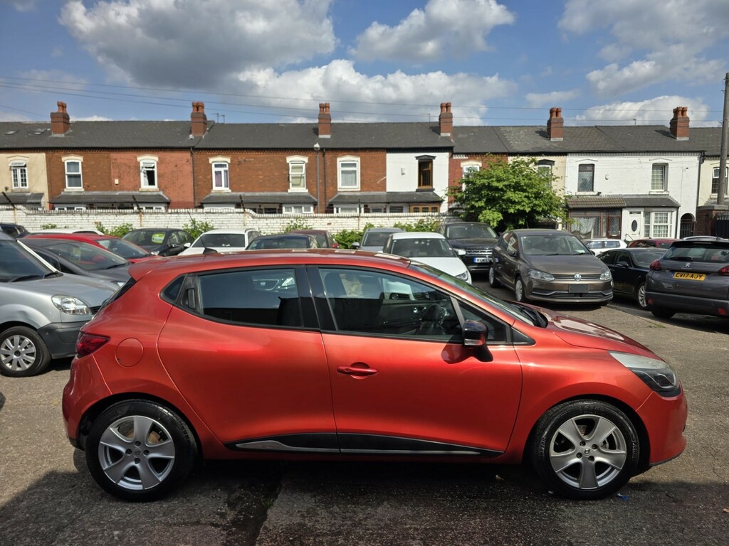 Renault Clio Hatchback 0.9 Dynamique Medianav Eco Tce 90 Stop HK14LRY Red #2