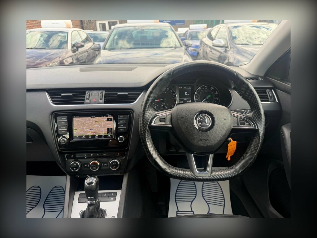 Skoda Octavia 2.0 Tfsi Vrs Dsg Euro 6 Ss Snav Yellow #13