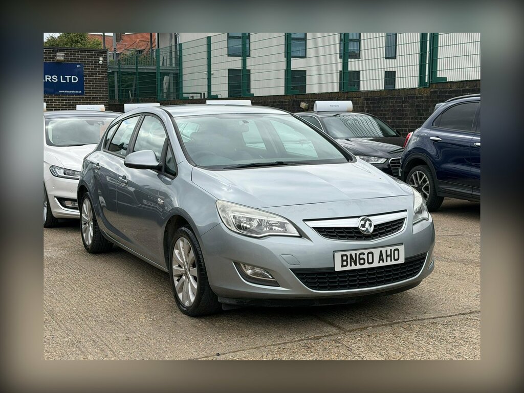 Vauxhall Astra 1.4 16V Exclusiv Euro 5 Silver #2