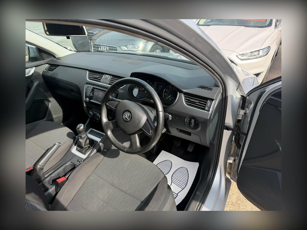 Skoda Octavia 1.4 Tsi Se Euro 5 Ss Silver #6