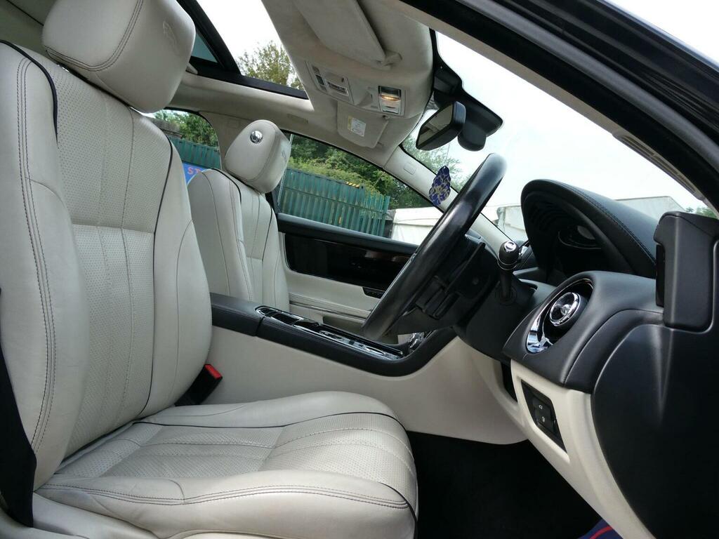 Jaguar XJ 3.0D V6 Portfolio Euro 5 Ss Black #4