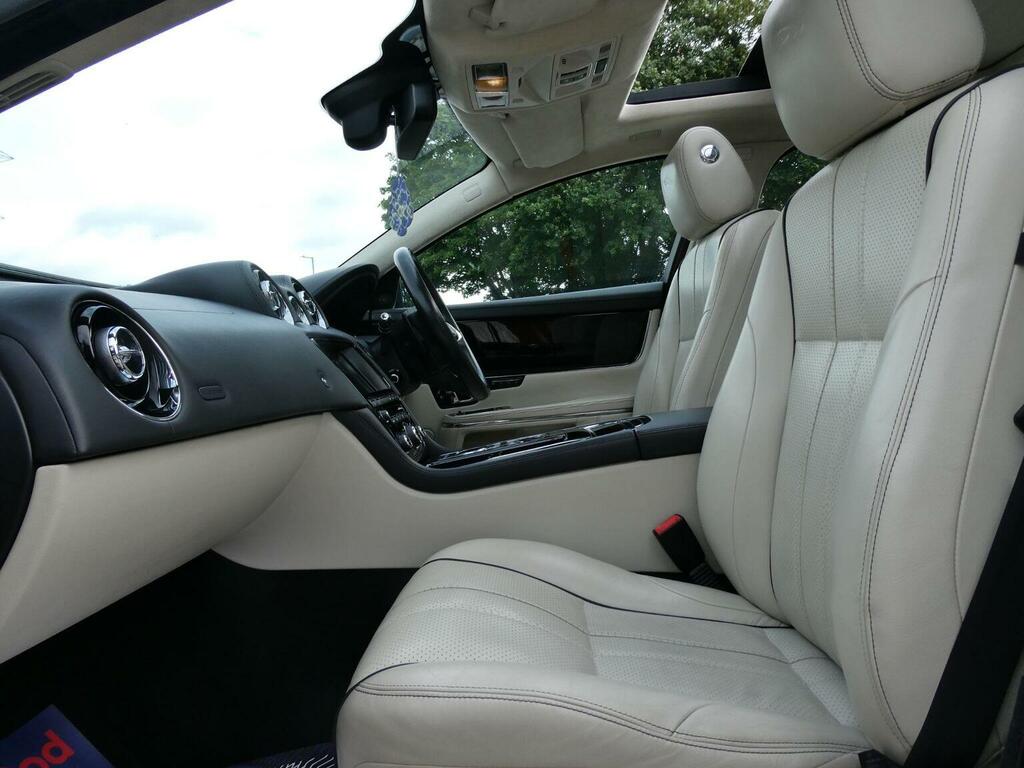 Jaguar XJ 3.0D V6 Portfolio Saloon Euro 5 S Blue #26