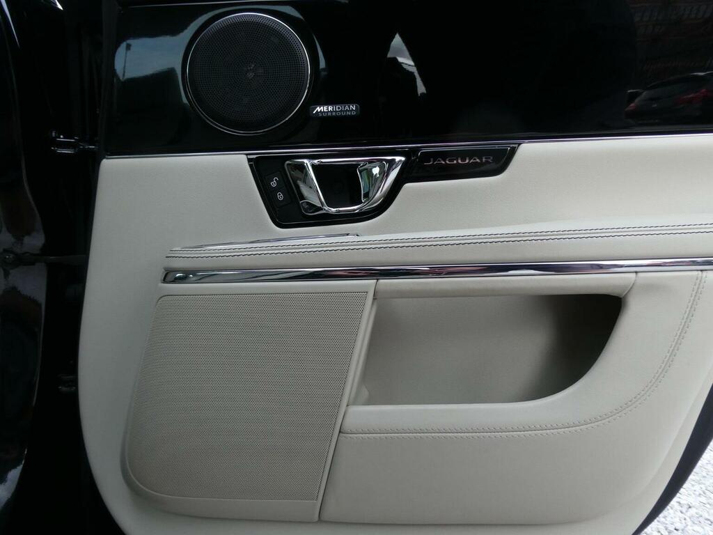 Jaguar XJ 3.0D V6 Portfolio Saloon Euro 5 S Blue #49