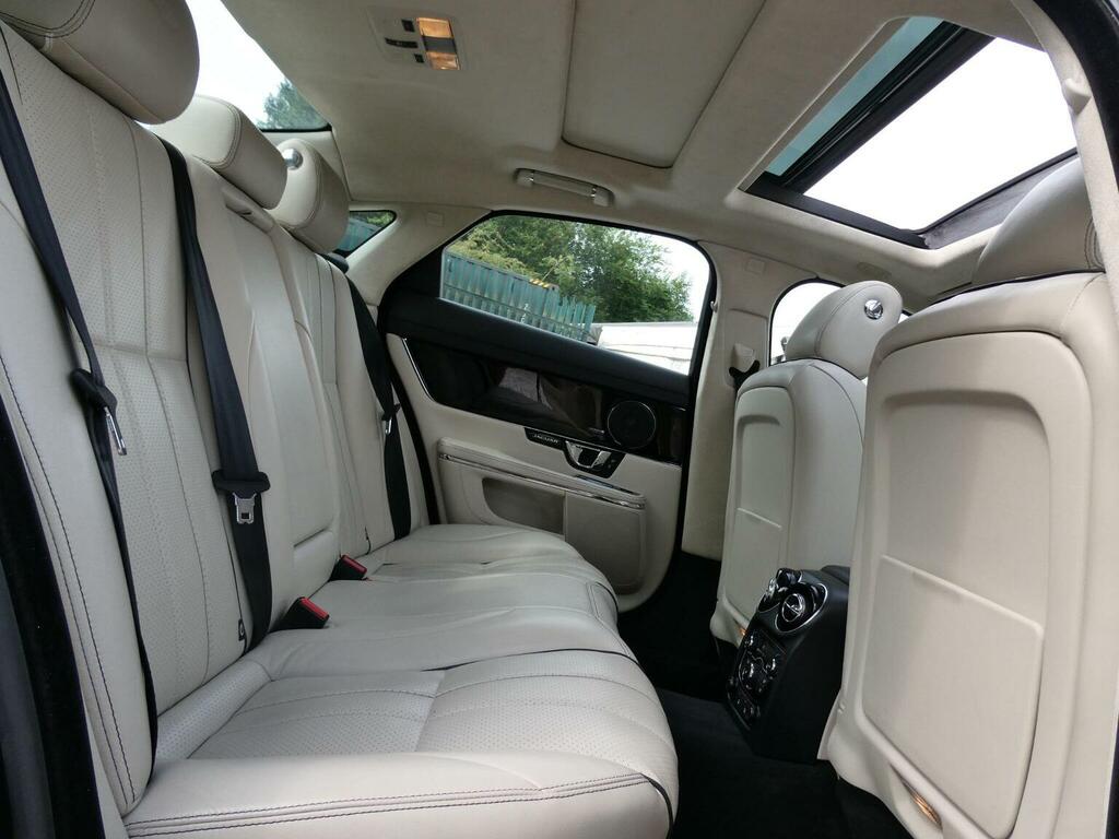 Jaguar XJ 3.0D V6 Portfolio Saloon Euro 5 S Blue #36