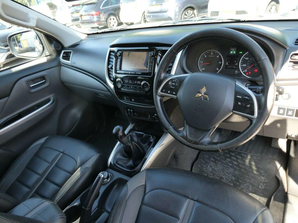 Mitsubishi L200 Pickup 2.4 Di-d Dc Barbarian 4Wd Euro 5 2016 Silver #2
