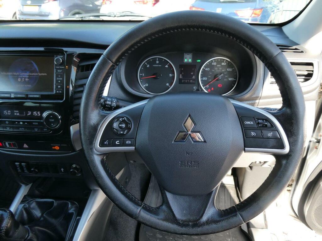 Mitsubishi L200 Pickup 2.4 Di-d Dc Barbarian 4Wd Euro 5 2016 Silver #5