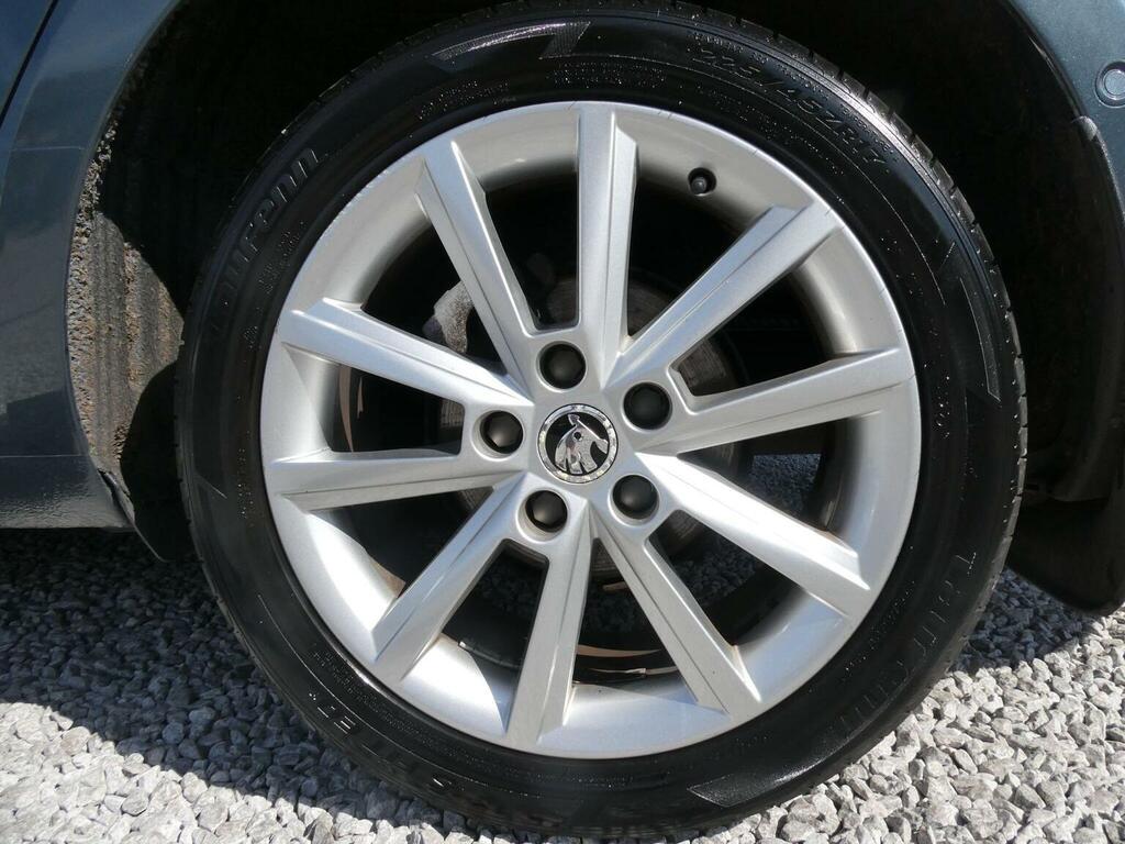 Skoda Octavia Hatchback Black #45