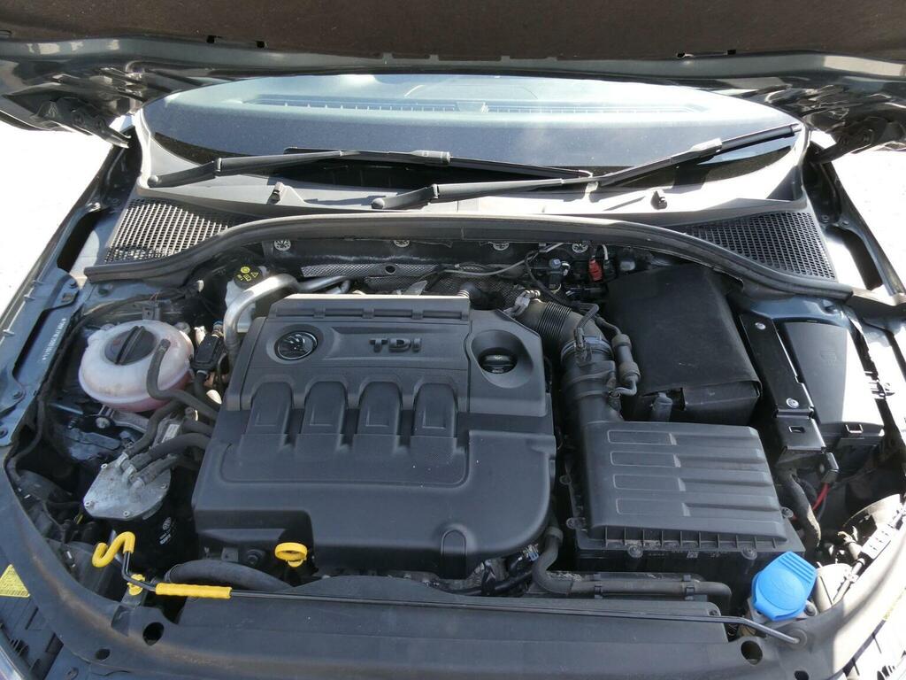 Skoda Octavia Hatchback Black #49