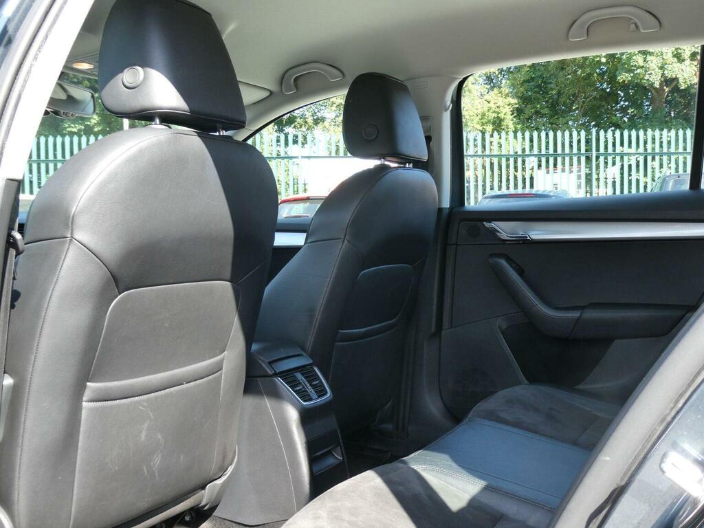 Skoda Octavia Hatchback Black #33