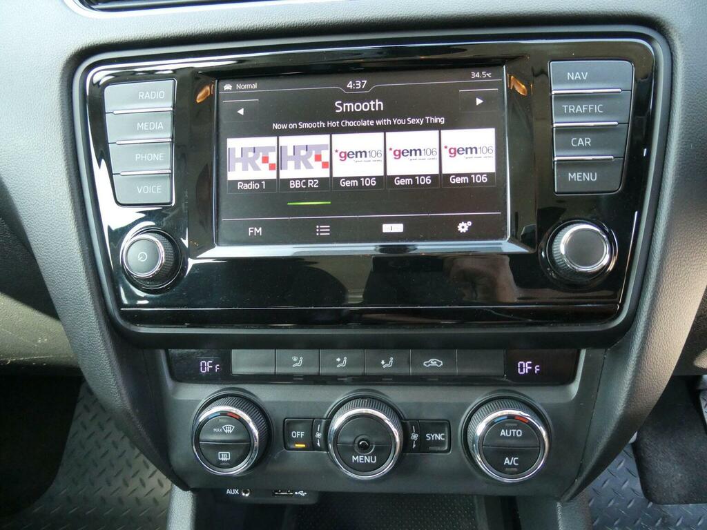 Skoda Octavia Hatchback Black #16