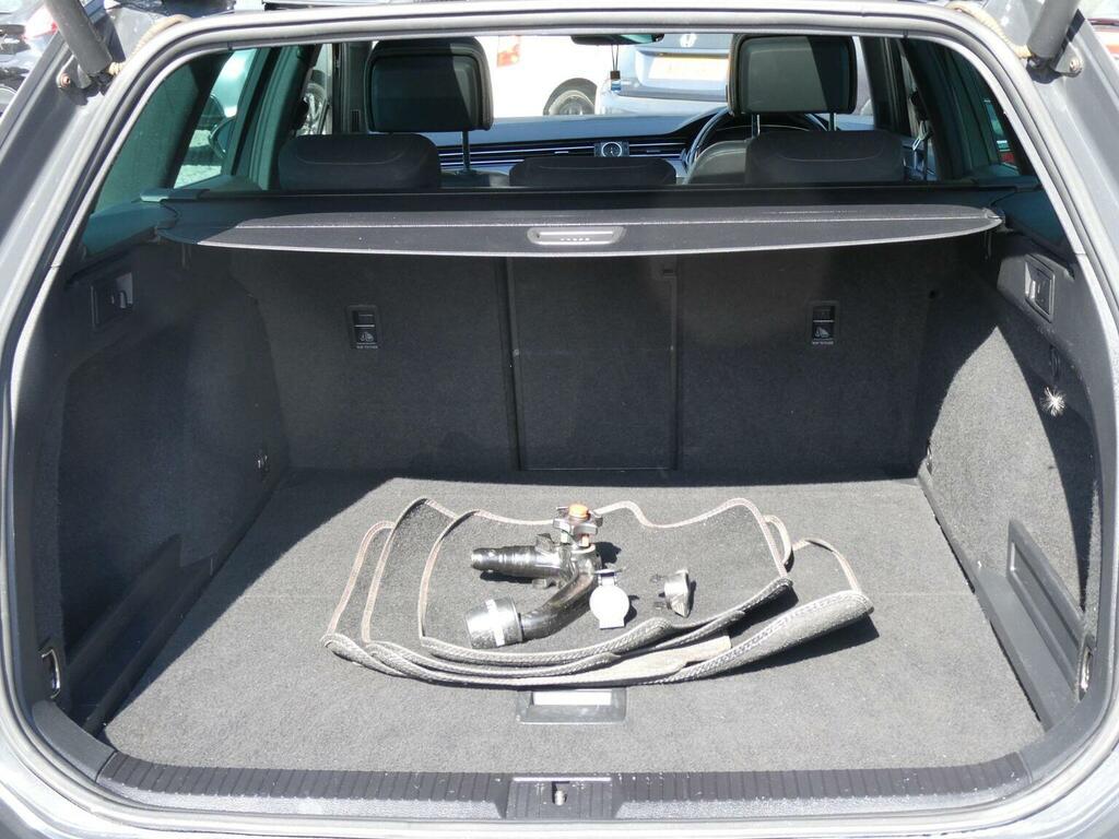 Volkswagen Passat 2017 Black #25