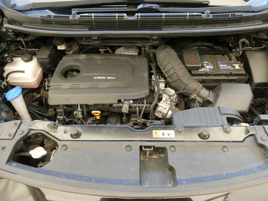 Kia Carens 3 Silver #59