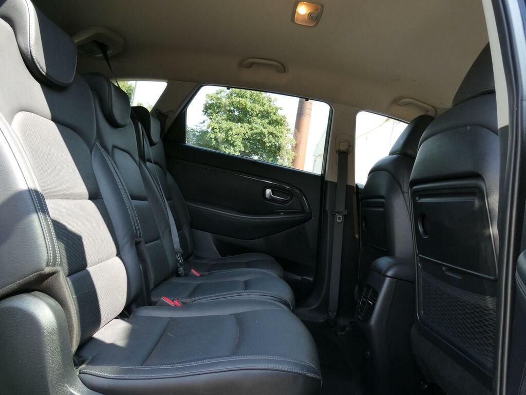 Kia Carens 3 Silver #37