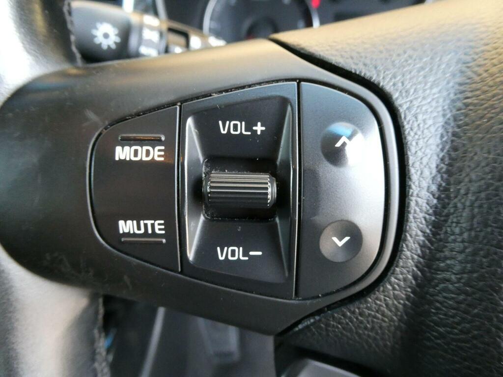 Kia Carens 3 Silver #15