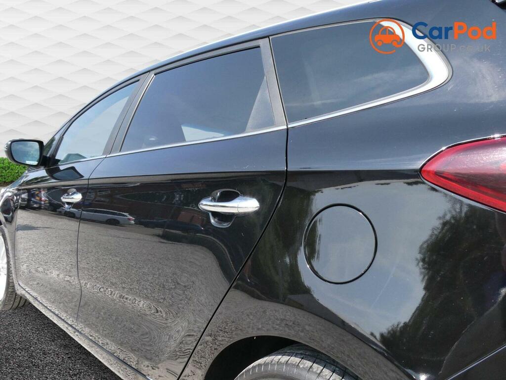 Kia Carens 3 Silver #50