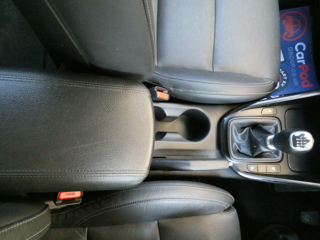 Kia Carens 3 Silver #41