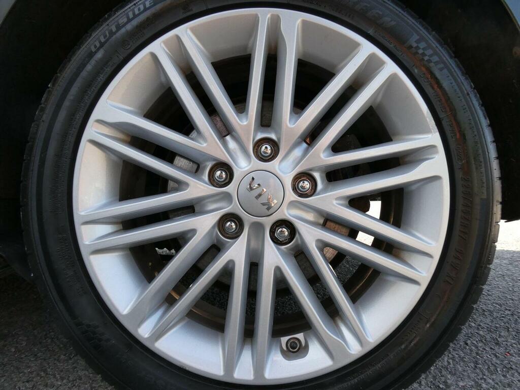 Kia Carens 3 Silver #54
