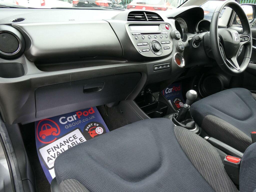 Honda Jazz 1.4 I-vtec Es Plus Cvt Hatchback Blue #31
