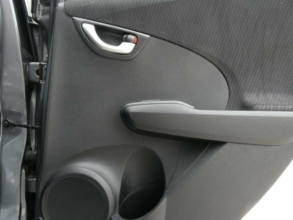 Honda Jazz 1.4 I-vtec Es Plus Cvt Hatchback Blue #33