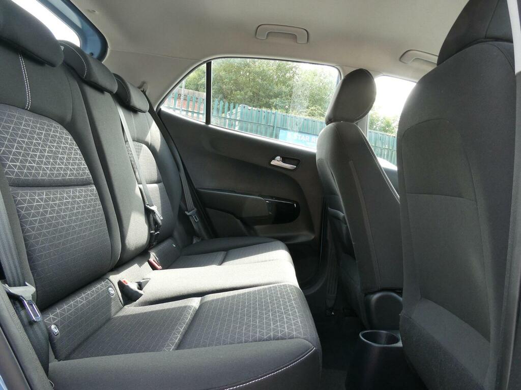 Kia Picanto 1.0 1 Air Hatchback Red #24