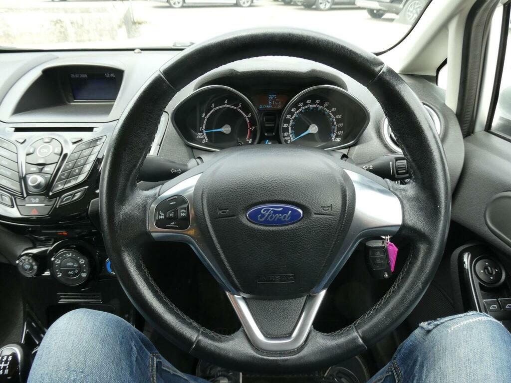 Ford Fiesta 1.25 Zetec Euro 6 Silver #5