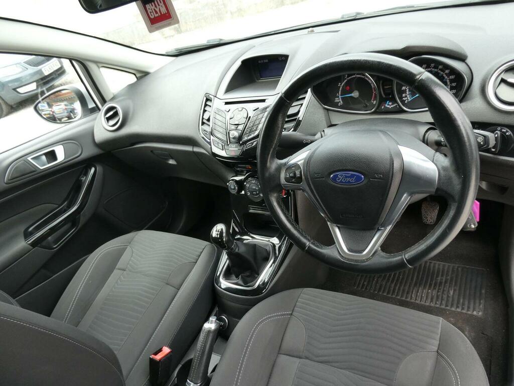 Ford Fiesta 1.25 Zetec Euro 6 Silver #2