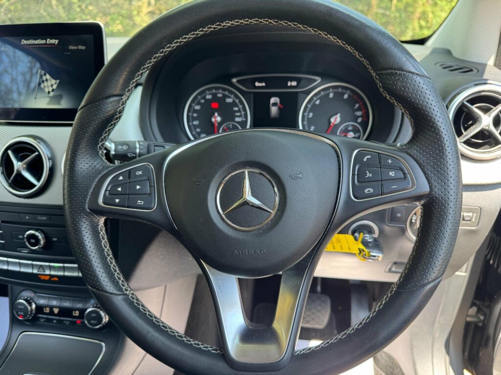 Mercedes-Benz B Class Automatic White #18