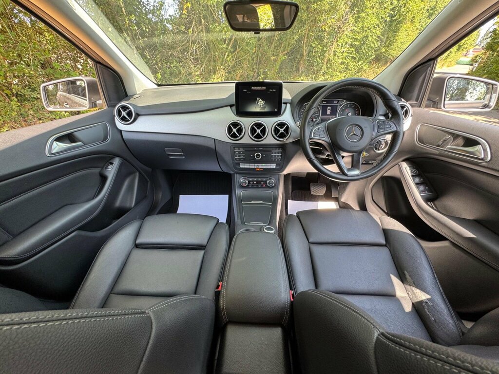 Mercedes-Benz B Class Automatic White #14