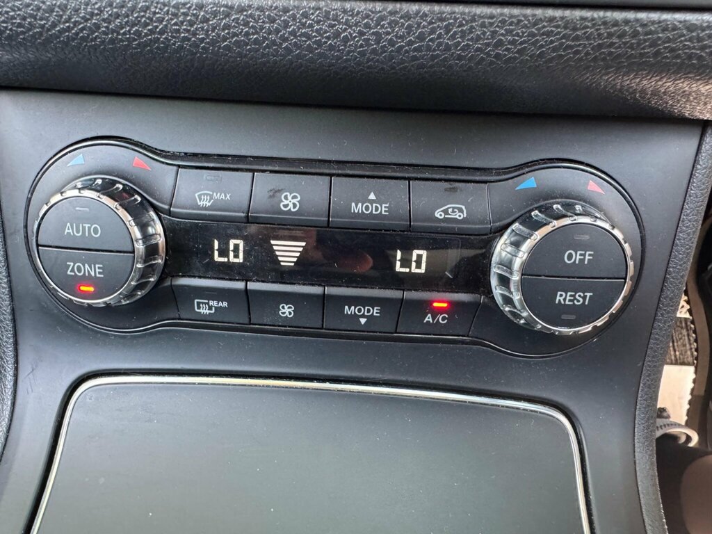 Mercedes-Benz B Class Automatic White #30