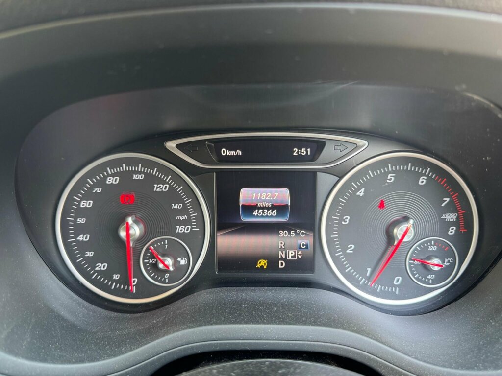 Mercedes-Benz B Class Automatic White #24