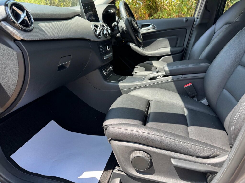 Mercedes-Benz B Class Automatic White #16