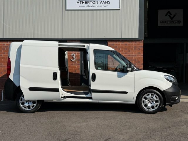 Fiat Doblo 1.3 Multijetii Maxi Panel Van 6Dr L2 White #2
