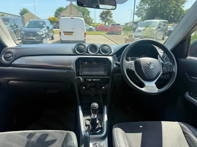 Suzuki Vitara Sz5 Allgrip 4Wd Grey #6