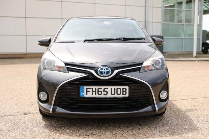 Toyota Yaris 1.5 Hybrid Icon Cvt Grey #2