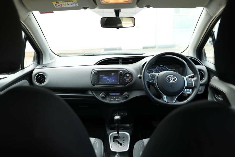 Toyota Yaris 1.5 Hybrid Icon Cvt Grey #5