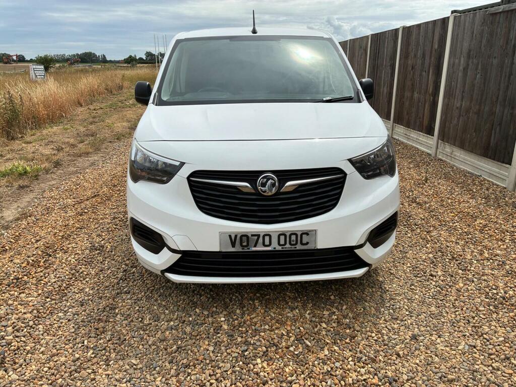 Vauxhall Combo 1.5 Turbo D 2300 Sportive L2 H1 Euro 6 Ss White #2