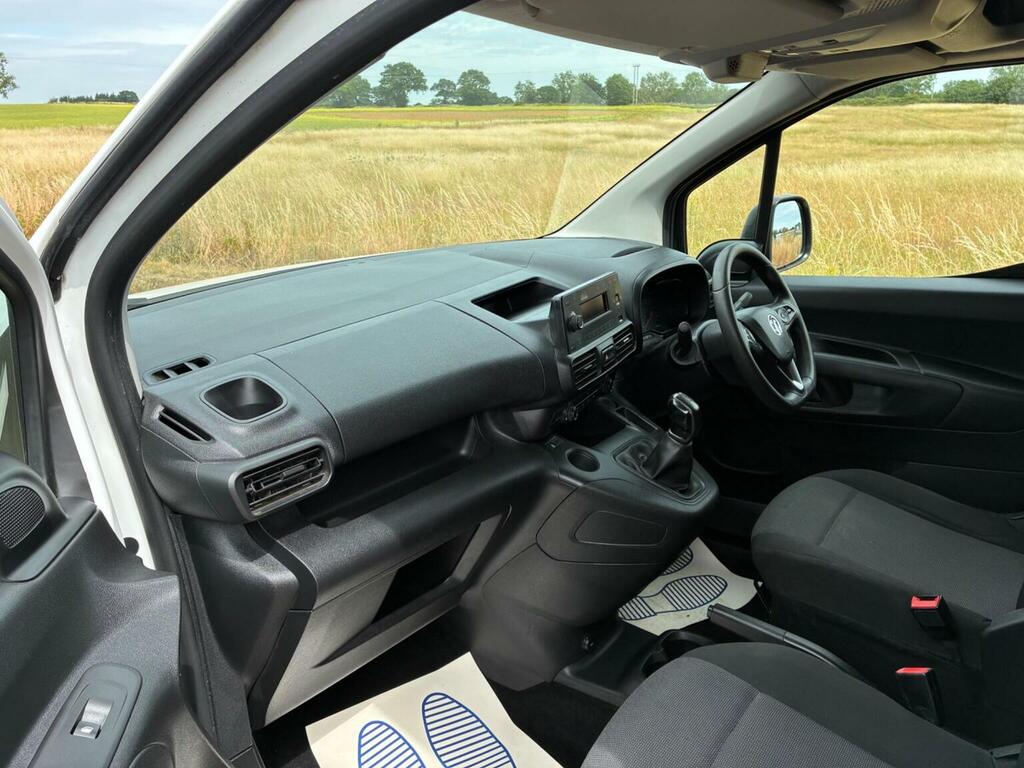 Vauxhall Combo Turbo D 100Ps 2300 Sportive Euro 6 With Ply Line White #14