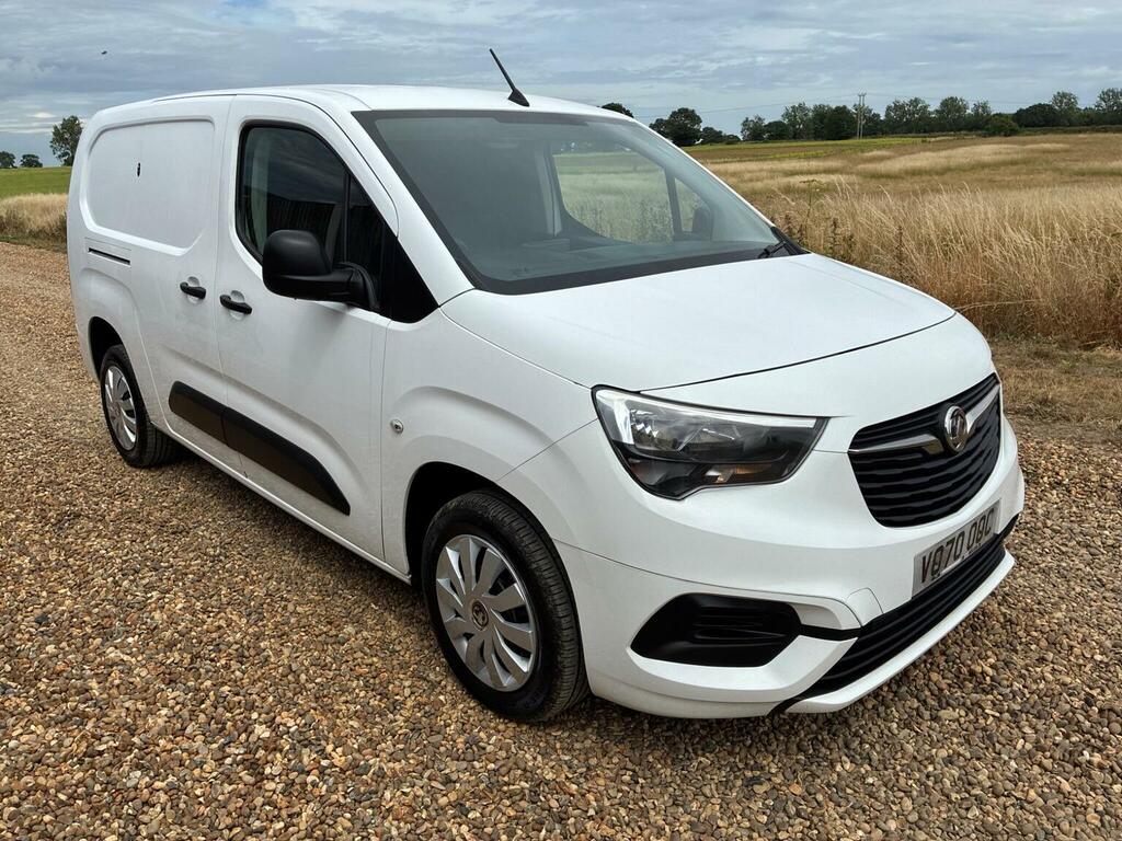 Vauxhall Combo 1.5 Turbo D 2300 Sportive L2 H1 Euro 6 Ss White #5