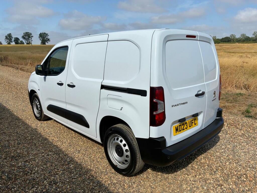 Peugeot Partner 1.5 Bluehdi 1000 Professional Premium Standard P White #4